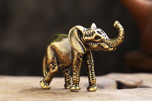 缺金的人卧室放什么东西